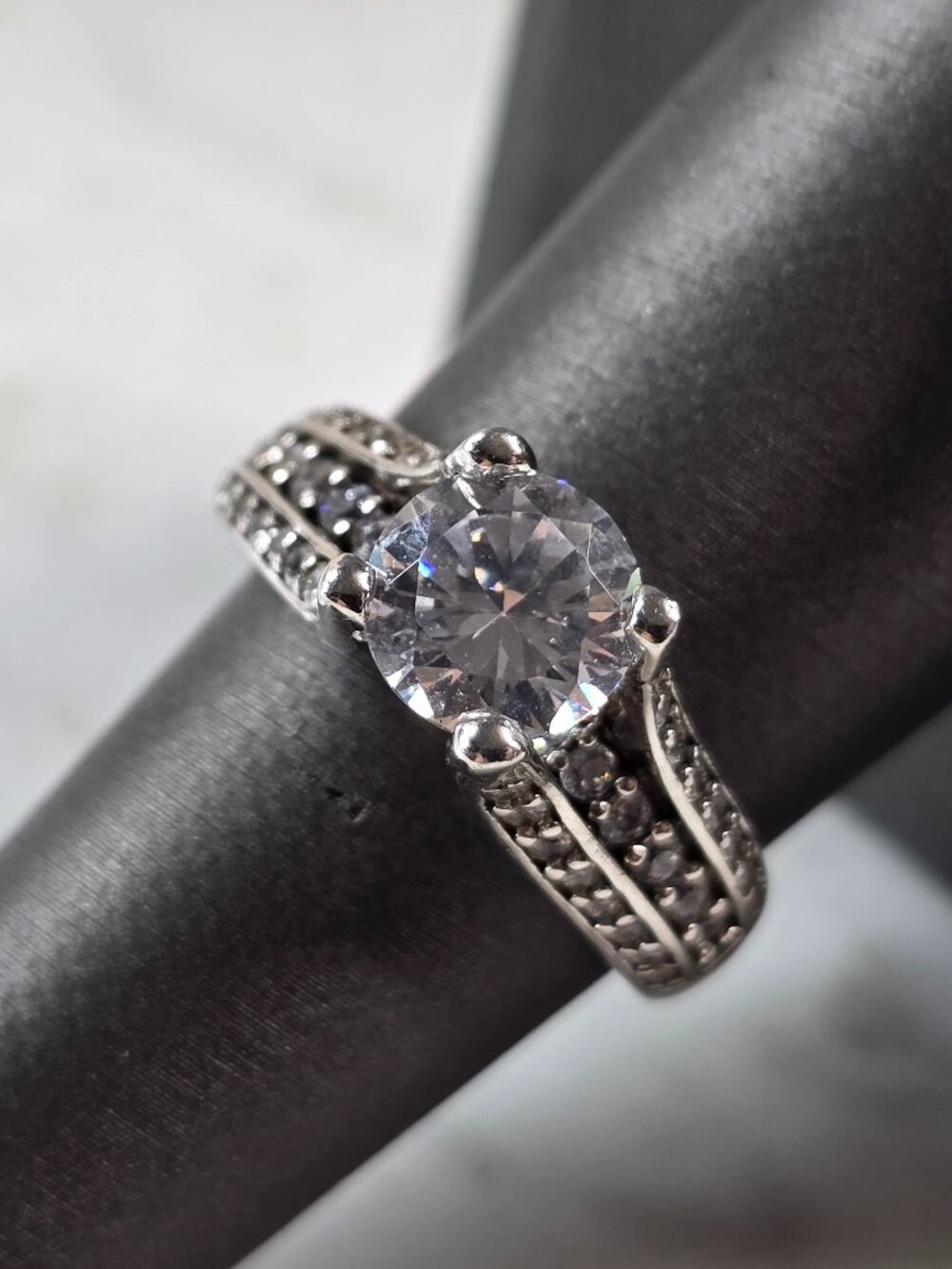 Womens Vintage Estate Sterling Silver Modernist CZ Ring 5.7g E4021